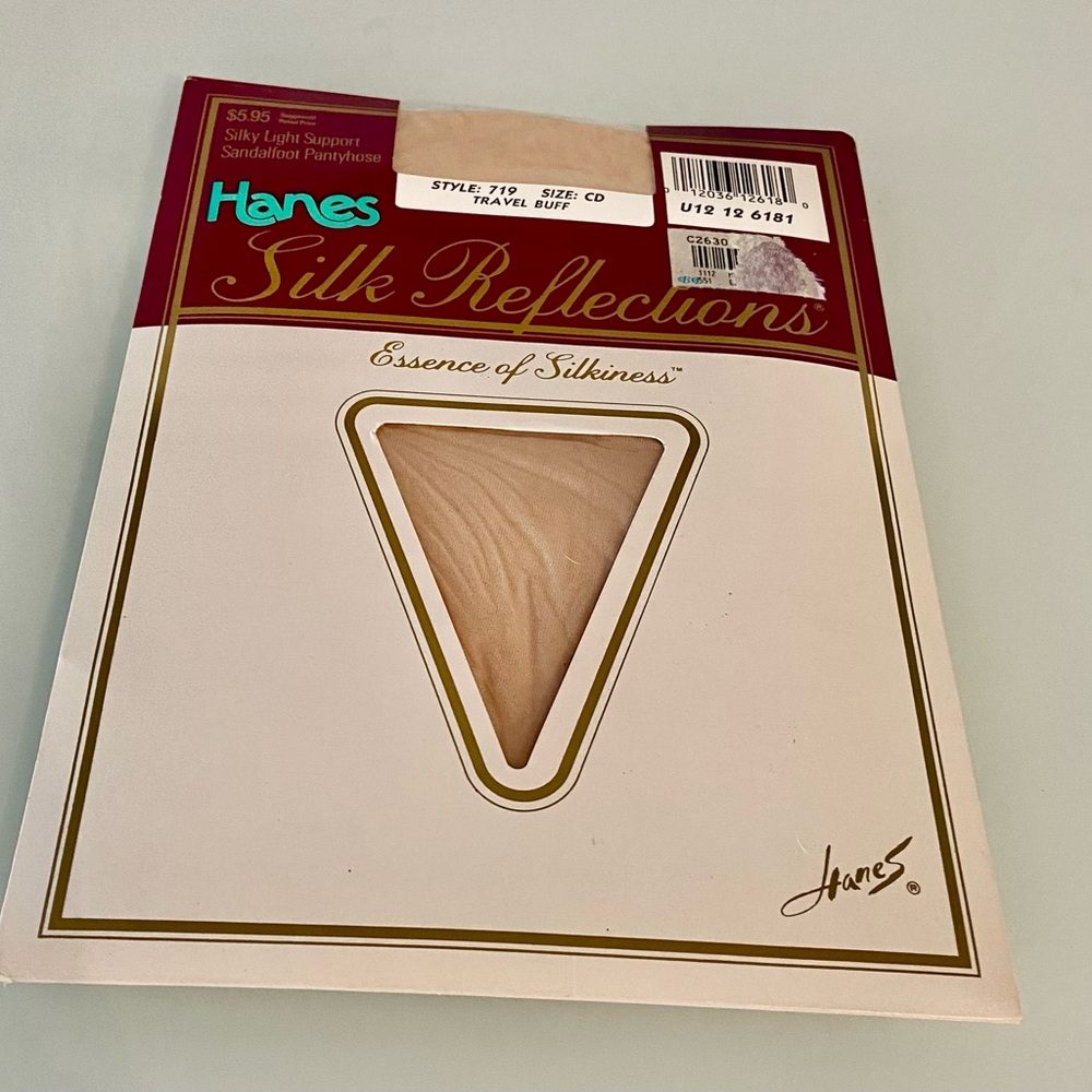 Vintage Hanes Silk Reflections 719 Size CD Sandlefoot Pantyhose Stockings